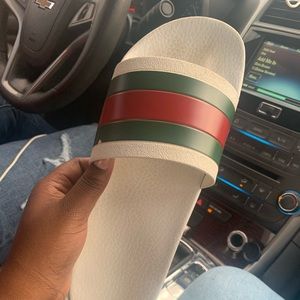 Gucci used slippers